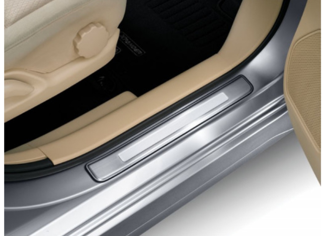 front door scuff plate xpander