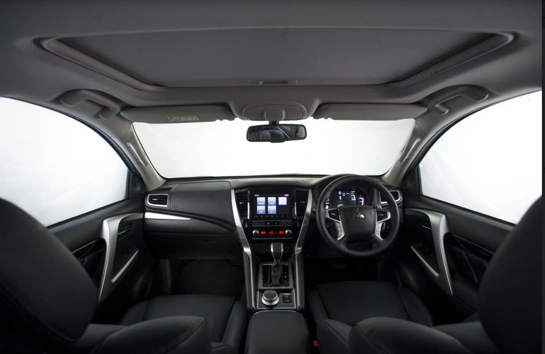 32-3 mitsubishi-pajero-sport-facelift-3 interior	