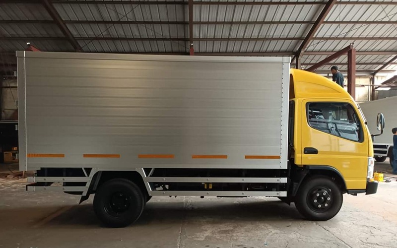 Gambar Truk Mitsubishi Canter FE 74 N Box Alumunium