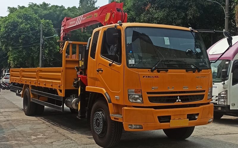 GAMBAR TRUK FUSO FM 65 FSL 6 RODA