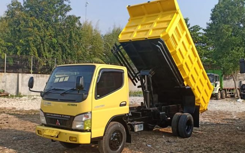 Mengenal Dump Truck dan Cara Mengoperasikannya